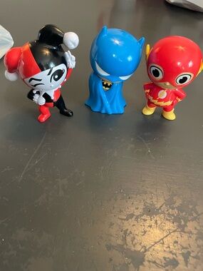 Dc Hero’s Harley Quinn, Batman & The Flash Figure super heroes